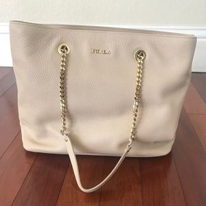 🆕 FURLA shoulder bag 💯 Authentic